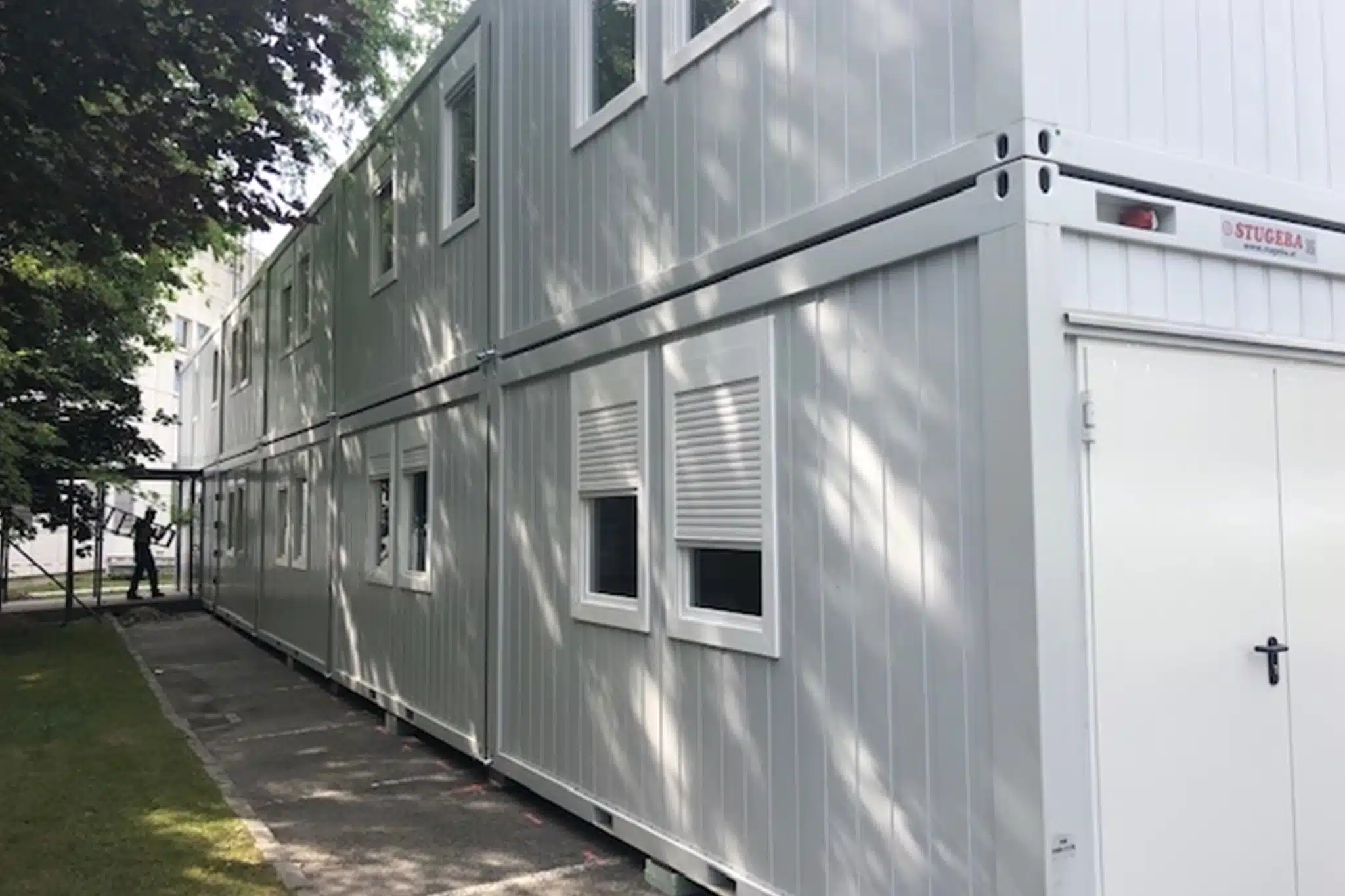 stugeba-mobile-raumsysteme-referenzen-buerocontaineranlage-at-and-as-web-01