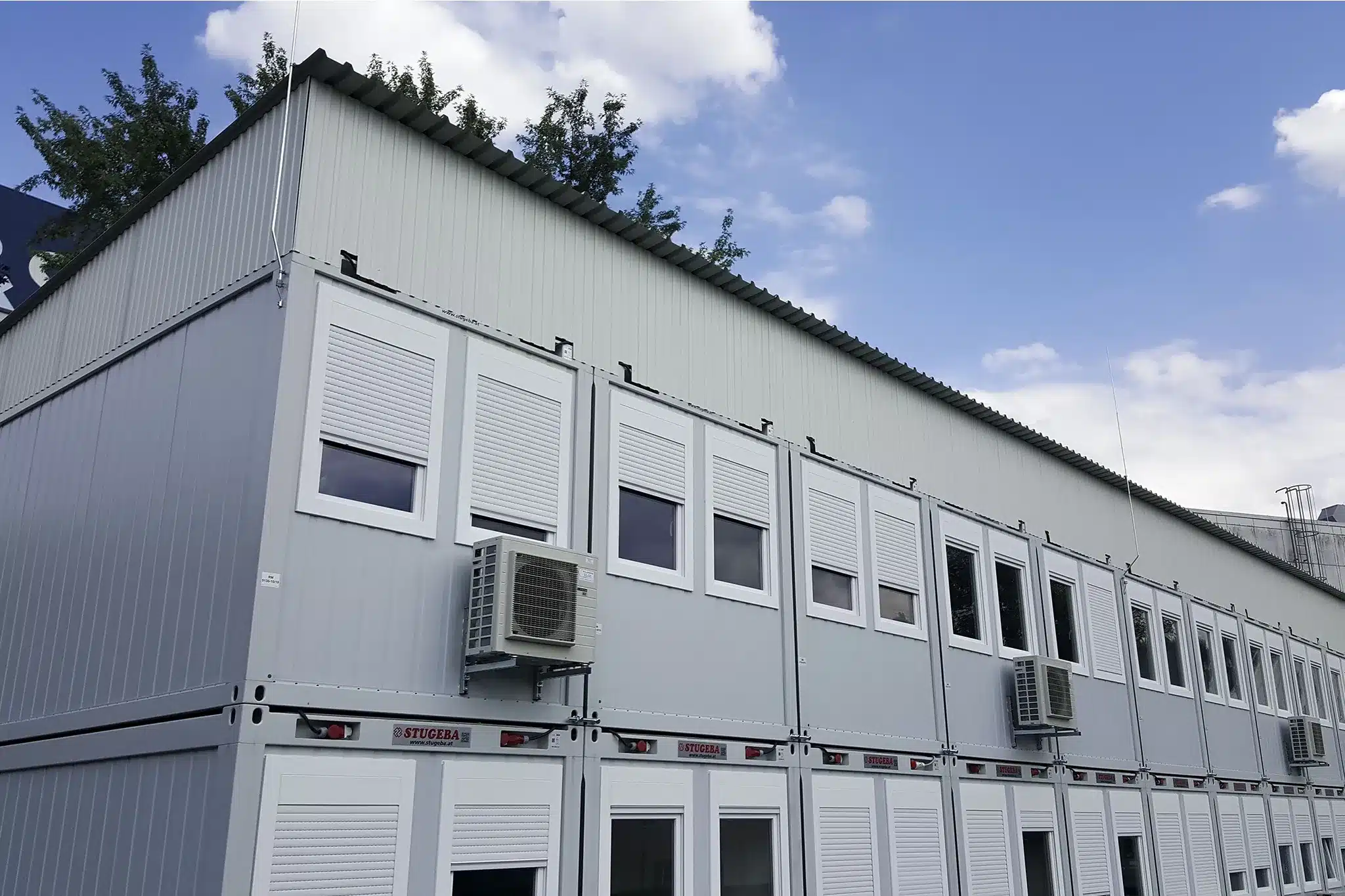 stugeba-mobile-raumsysteme-referenzen-buerocontaineranlage-at-and-as-web-02