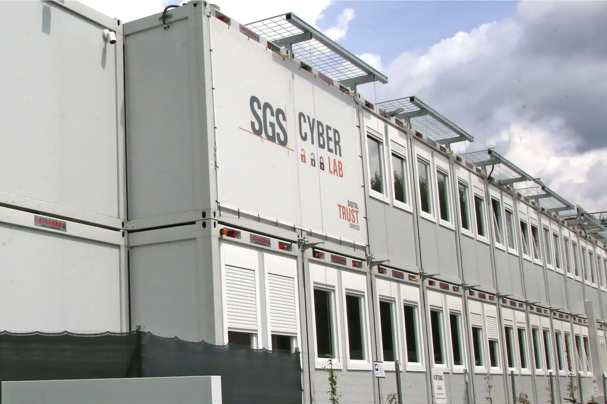 stugeba-mobile-raumsysteme-referenzen-buerocontaineranlage-big-web-01