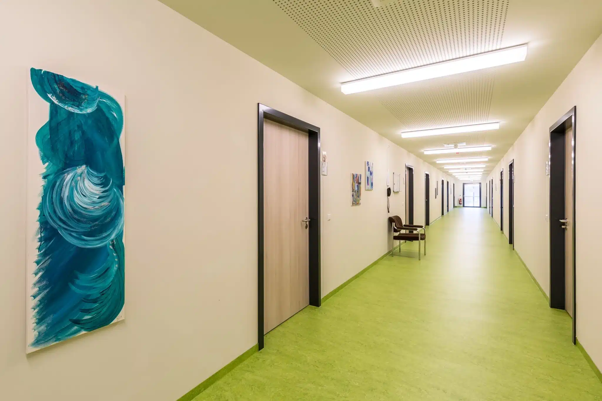 stugeba-mobile-raumsysteme-referenzen-forensische-psychiatrie-erlangen-web-02
