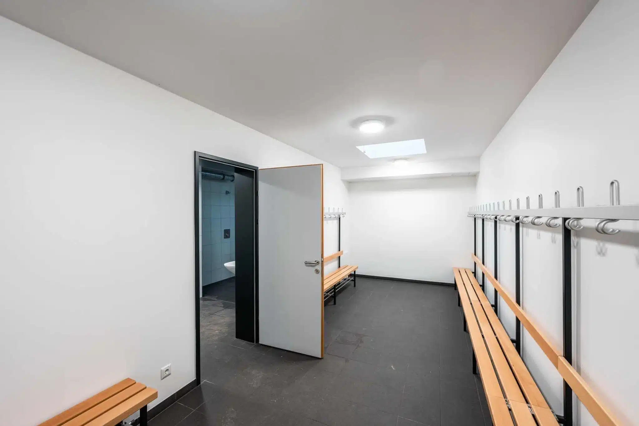 stugeba-mobile-raumsysteme-referenzen-sportstaette-zangerlestrasse-web-02