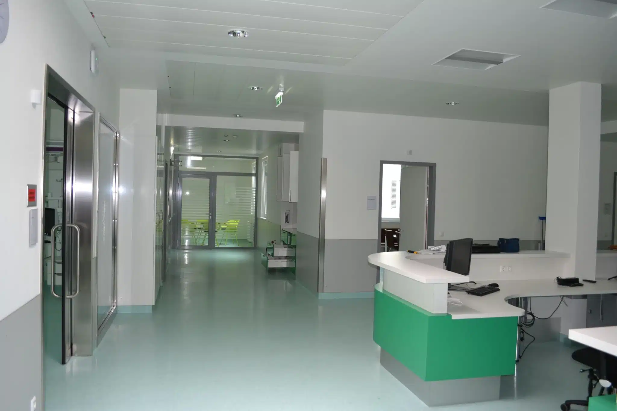 stugeba-mobile-raumsysteme-referenzen-zubau-intensivstation-ukh-klagenfurt-web-02